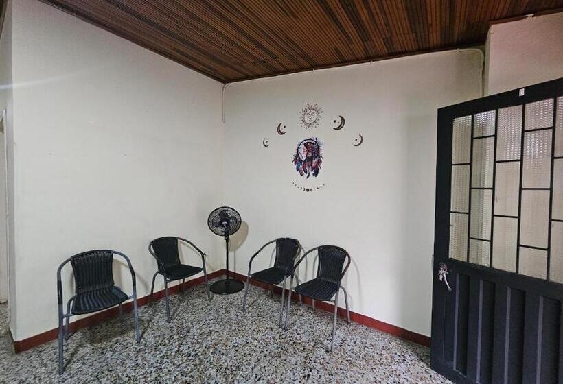 스탠다드 룸, El Cacique Villeta