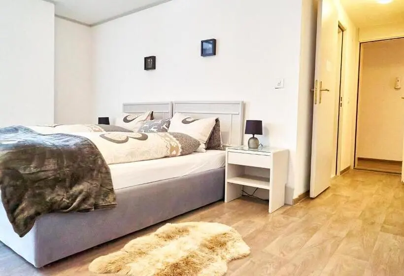 Standard Kolmen Hengen Huone, Tripple Room With Bathroom