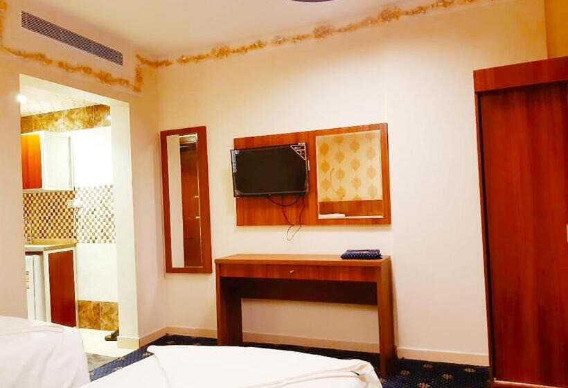 غرفة قياسية ثلاثية, فندق انوار المشاعرالفندقية