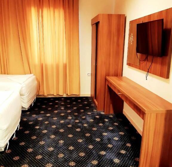 غرفة قياسية ثلاثية, فندق انوار المشاعرالفندقية