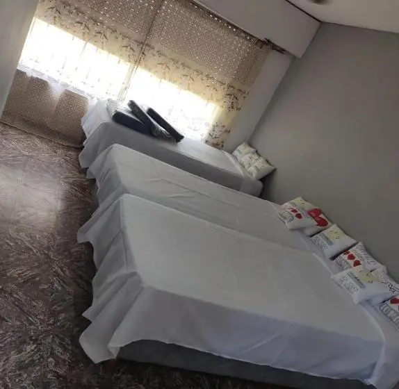 スタンダードトリプルルーム, Hostel Dakini Lomas