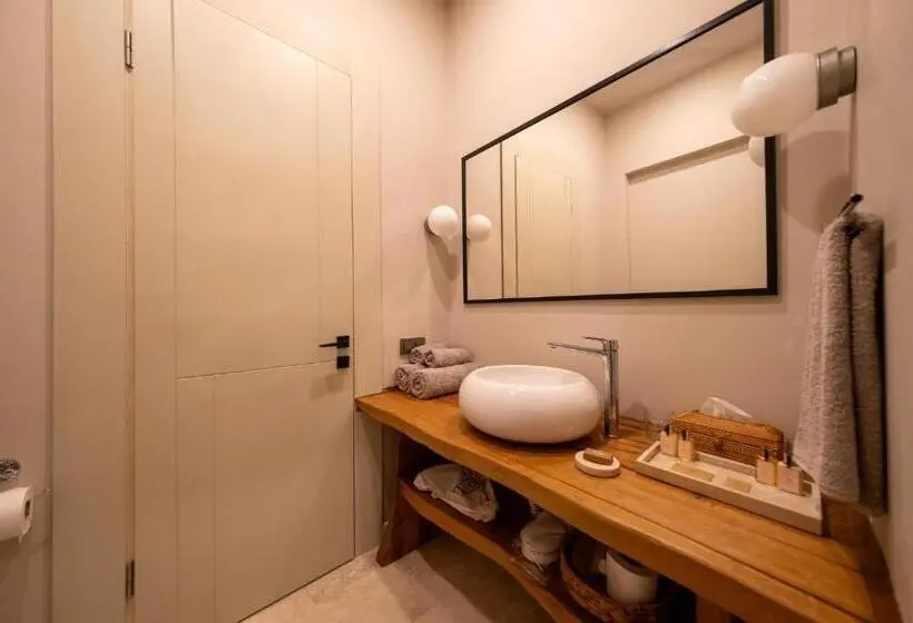 Standard-huone Parveke, Mani̇ci̇ çi̇ftli̇k