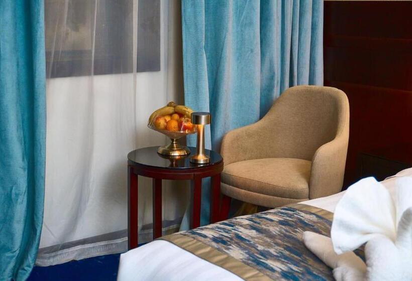 غرفة ديلوكس, Selat Al Bait