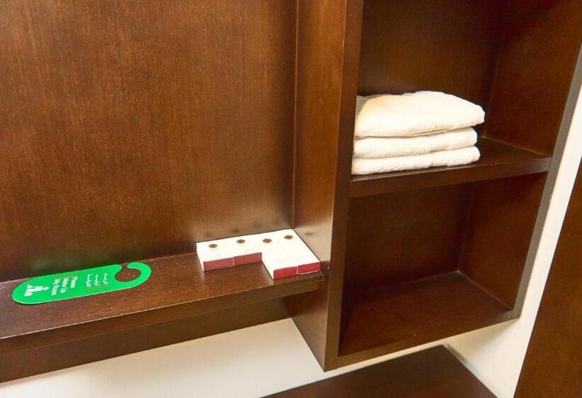 غرفة قياسية, Selat Al Bait