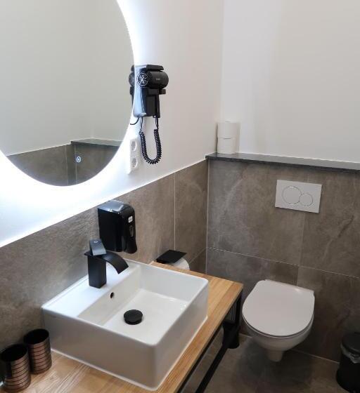 标准间, Tokas   An Der Regiobahn