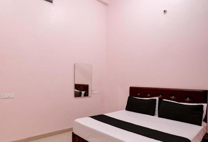 غرفة كلاسيكية ثلاثية, O Blue Moon