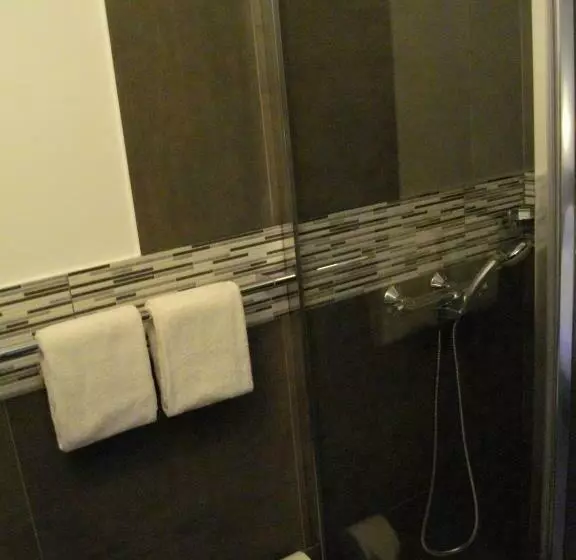 スタンダードスタジオ, Appart Hotel Residella House Room & Kitchen Avignon Le Pontet