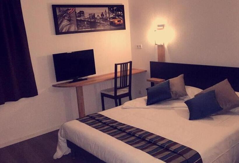 Студио Economy, Appart Hotel Residella House Room & Kitchen Avignon Le Pontet
