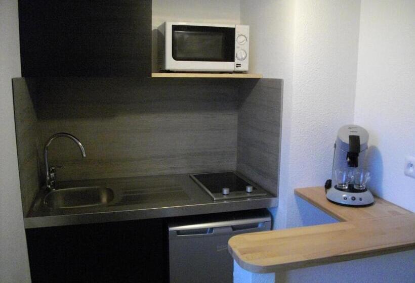 استوديو إقتصادى, Appart Hotel Residella House Room & Kitchen Avignon Le Pontet
