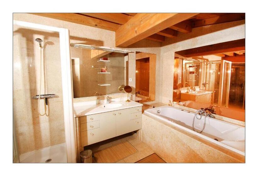 컴포트 룸, Chateau De Mauras