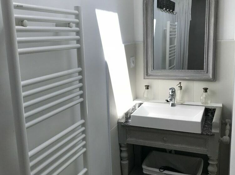 Номер Стандарт, Château Beauséjour