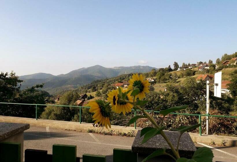 חדר סטנדרט נוף להרים, Les Lupins