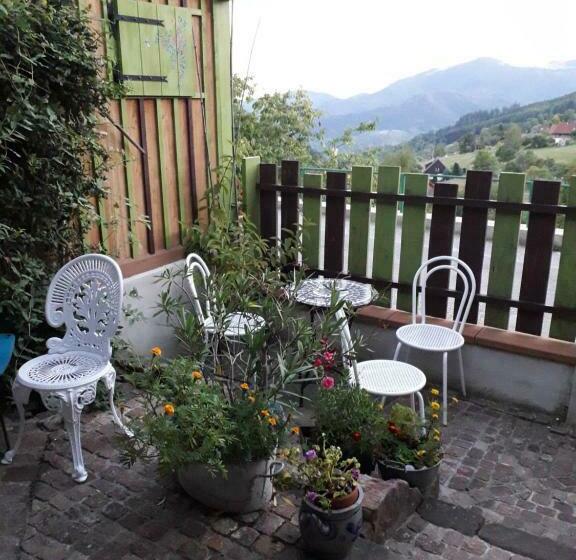 חדר סטנדרט נוף להרים, Les Lupins