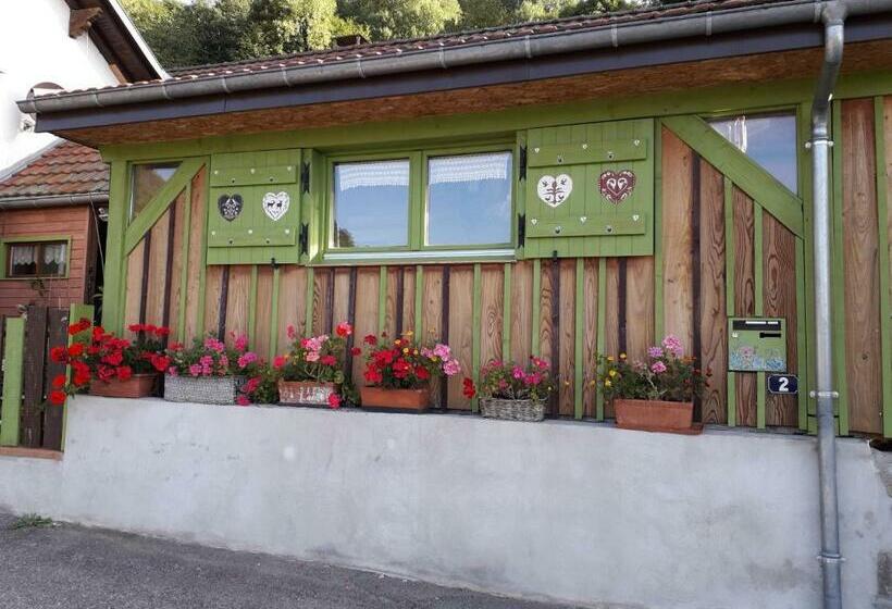 חדר סטנדרט נוף להרים, Les Lupins