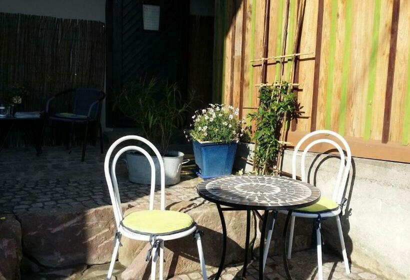 חדר סטנדרט נוף להרים, Les Lupins