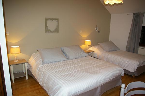 חדר סטנדרט לשלושה עם נוף לגינה, Les Temps Gourmands