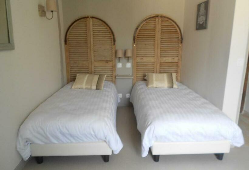 סוויטה משפחתית, Les Tournelles   Chambres D Hôtes