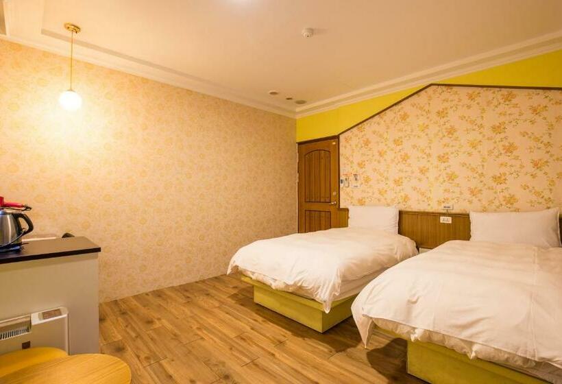 اتاق استاندارد, N. Castle