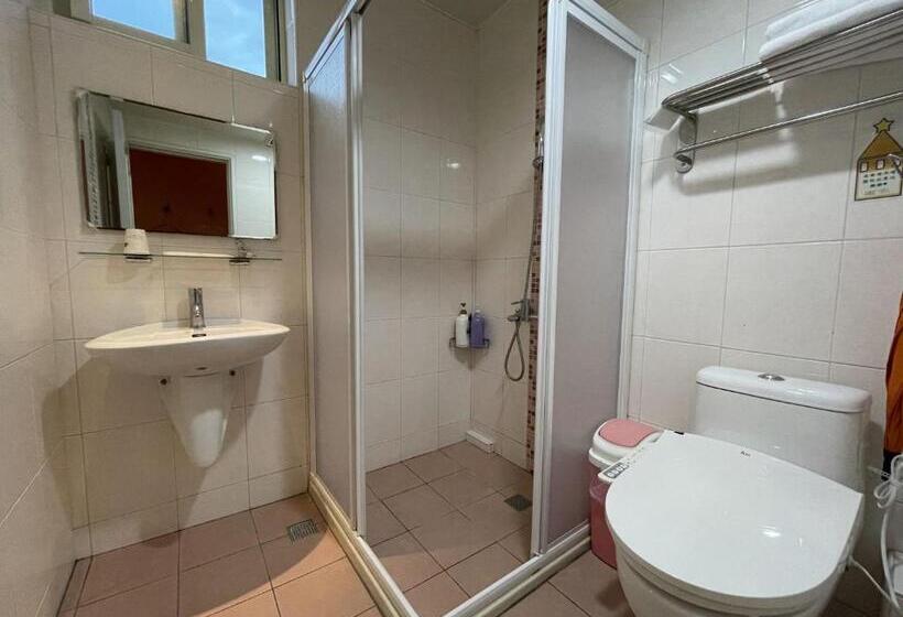 اتاق استاندارد, N. Castle