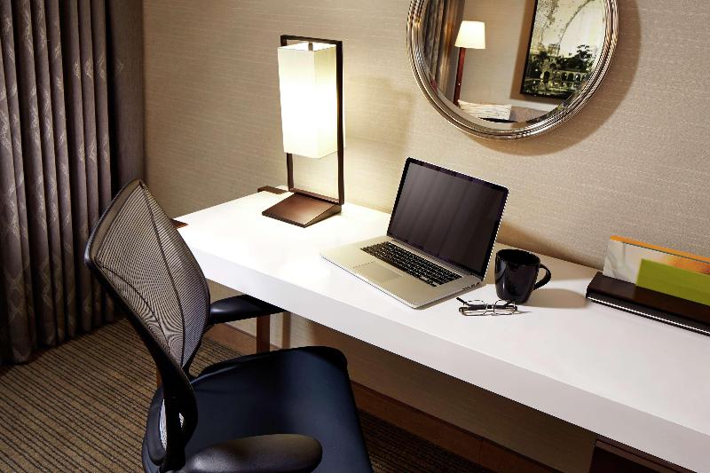 اتاق استاندارد, N. Castle