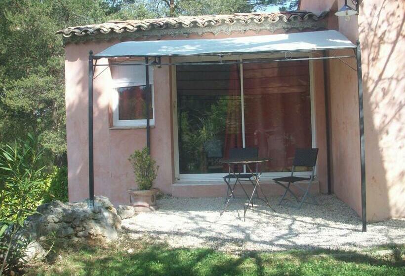 Номер Стандарт с Террасой, Studios Et Chambre La Sauvasse