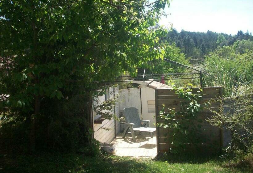 חדר סטנדרט עם טרסה, Studios Et Chambre La Sauvasse