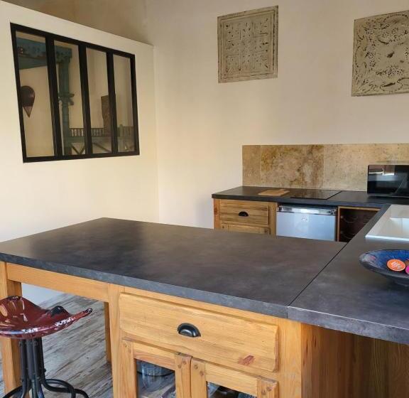 Студия Deluxe, Studios Et Chambre La Sauvasse