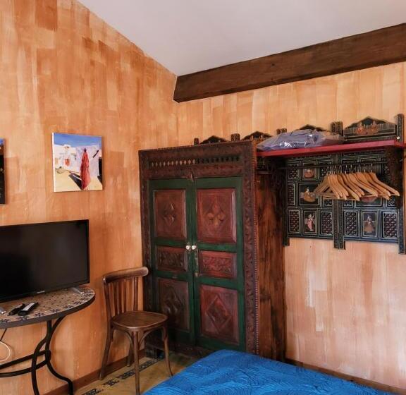 סטודיו סופריור, Studios Et Chambre La Sauvasse