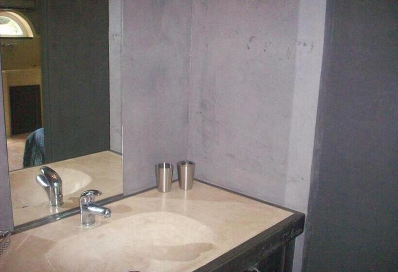 Студия Стандарт, Studios Et Chambre La Sauvasse