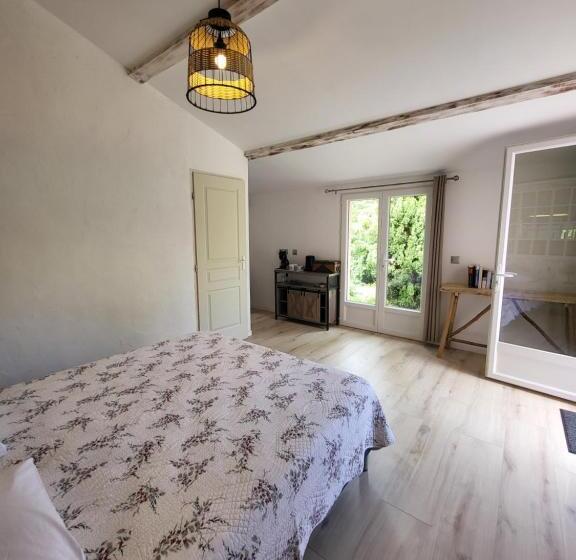 Номер Стандарт, Studios Et Chambre La Sauvasse