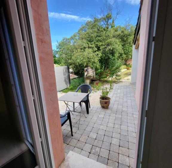 חדר סטנדרט, Studios Et Chambre La Sauvasse