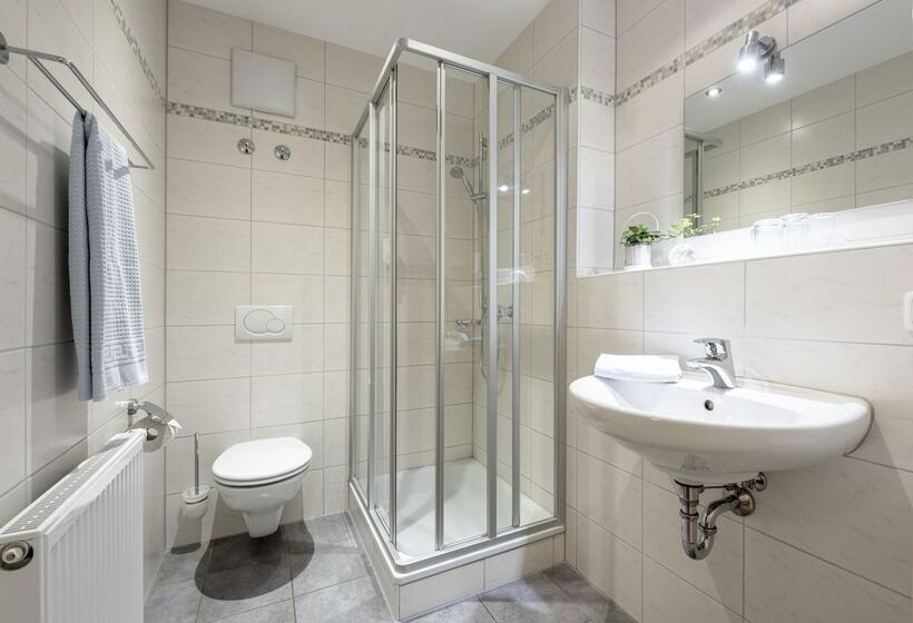 スタンダードルーム, Am Wiesenweg L 24h Check In