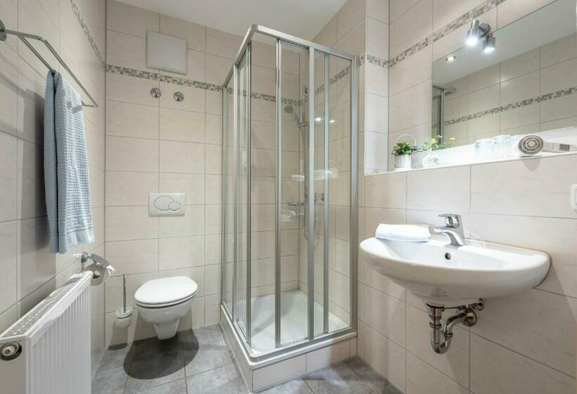 スタンダードシングルルーム, Am Wiesenweg L 24h Check In