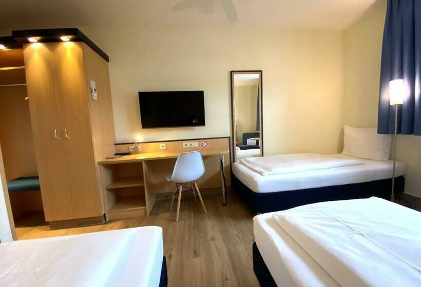 スタンダードトリプルルーム, Am Wiesenweg L 24h Check In