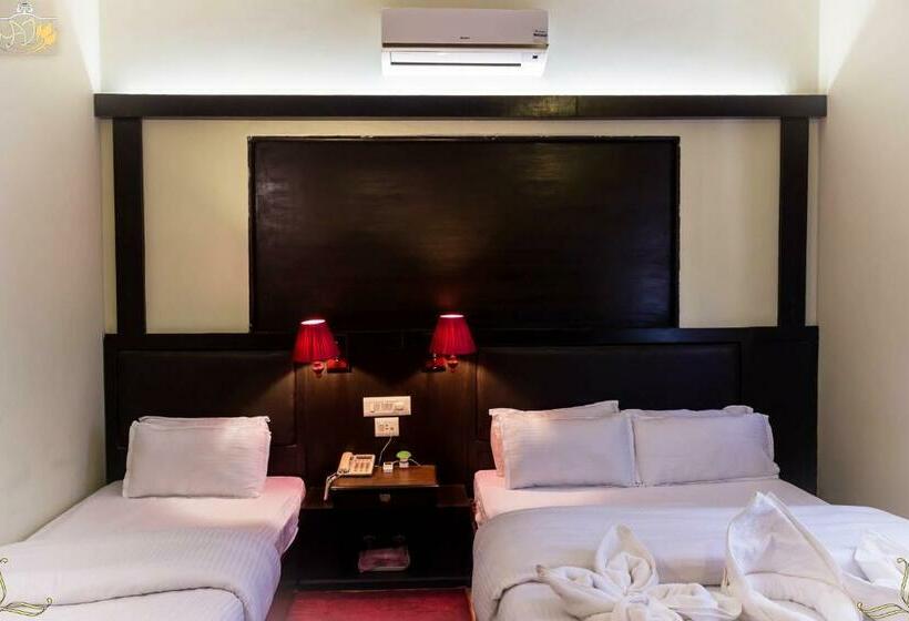 Deluxe Familie Værelse, Ananda Inn