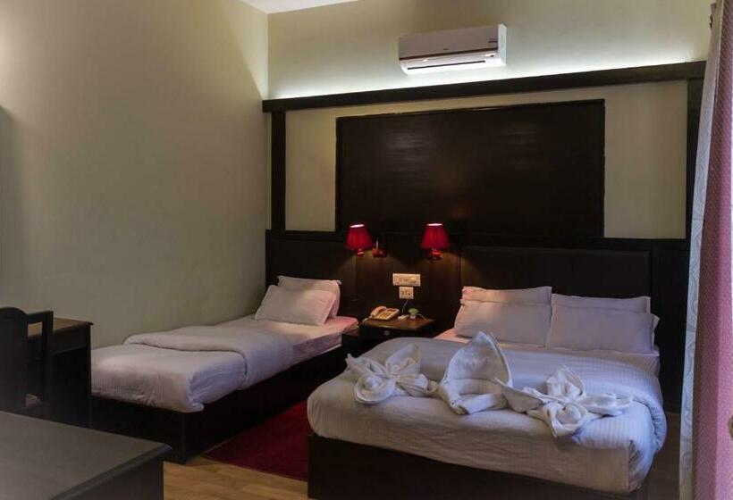 Deluxe Familie Værelse, Ananda Inn