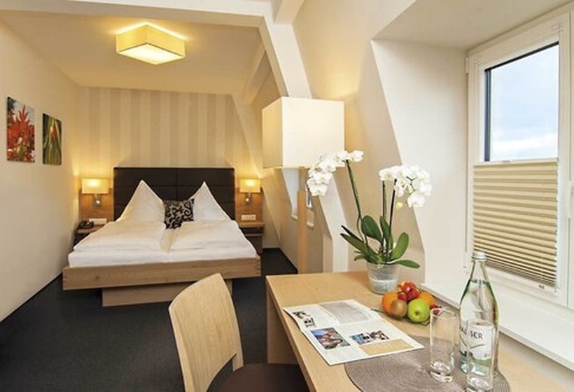 标准间, Der Löwen