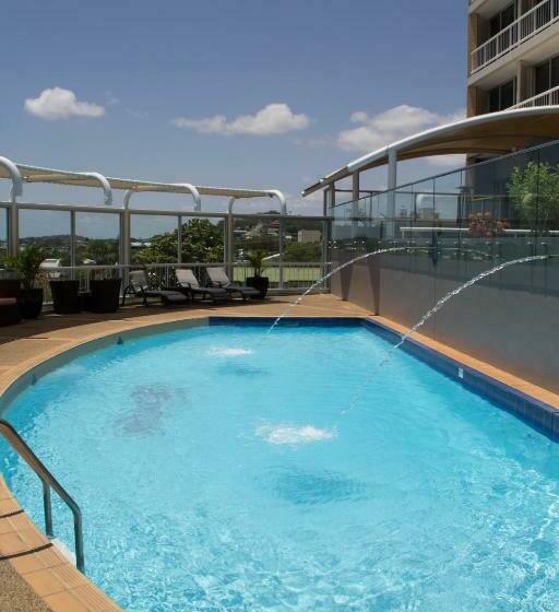 استودیوی استاندارد, Gladstone Capricorn Apartments