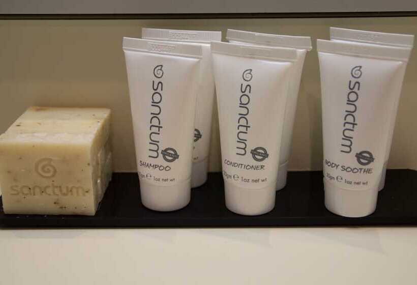 استودیوی استاندارد, Gladstone Capricorn Apartments