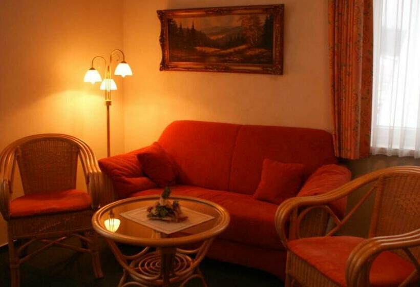 جناح, Landhotel Lönskrug