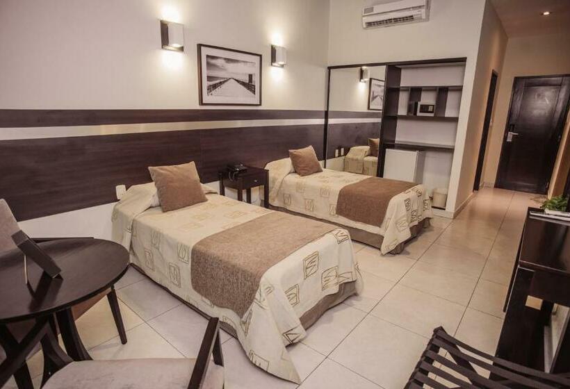 غرفة ديلوكس, Maria S