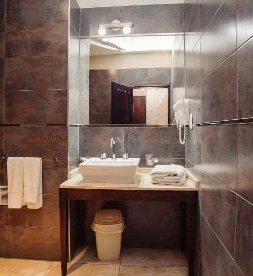 غرفة سوبيريور, Maria S