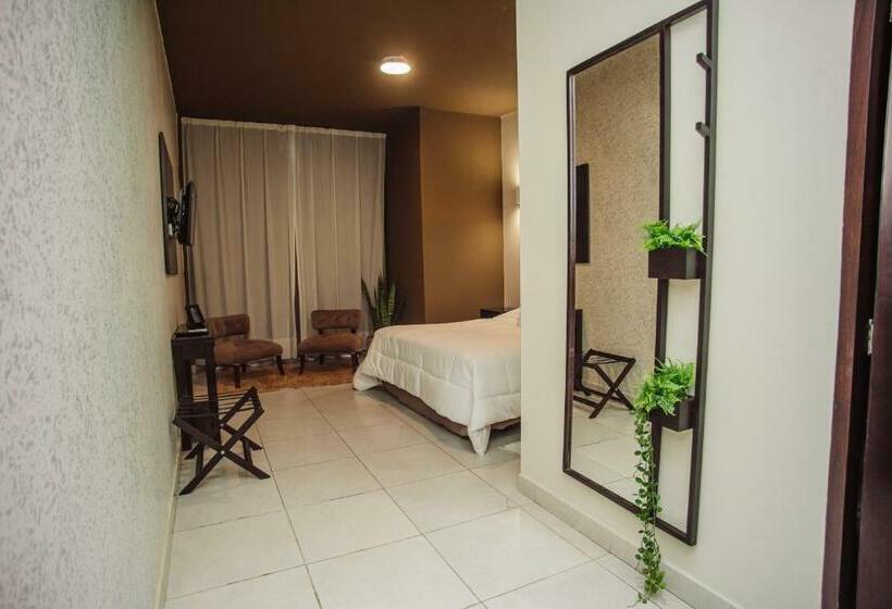 غرفة سوبيريور, Maria S