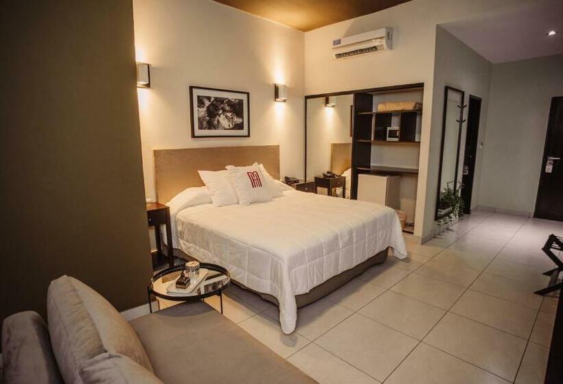 غرفة سوبيريور, Maria S