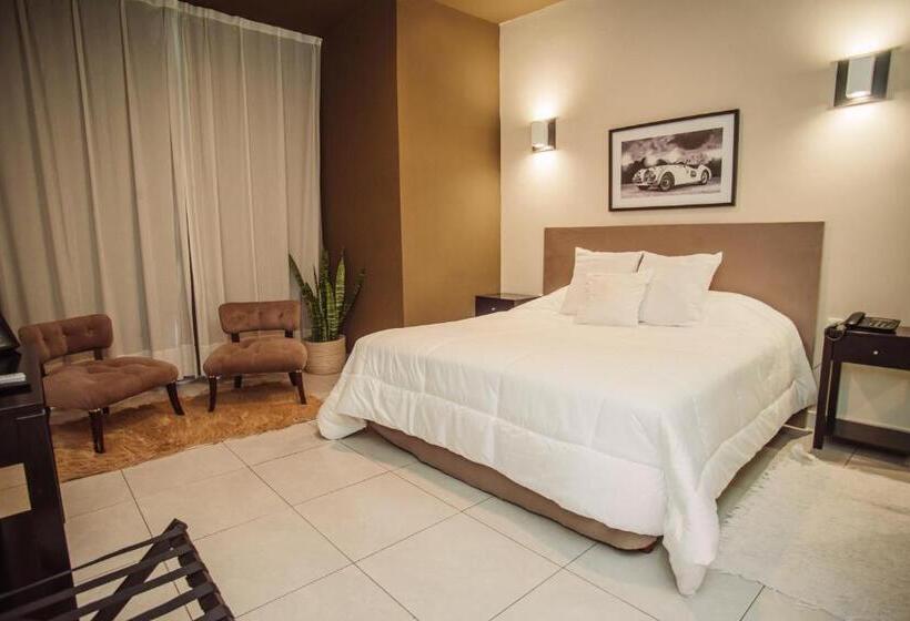 غرفة قياسية, Maria S