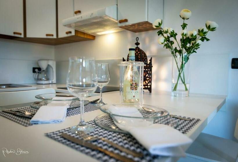 إستوديو قياسى, Residence Oasi