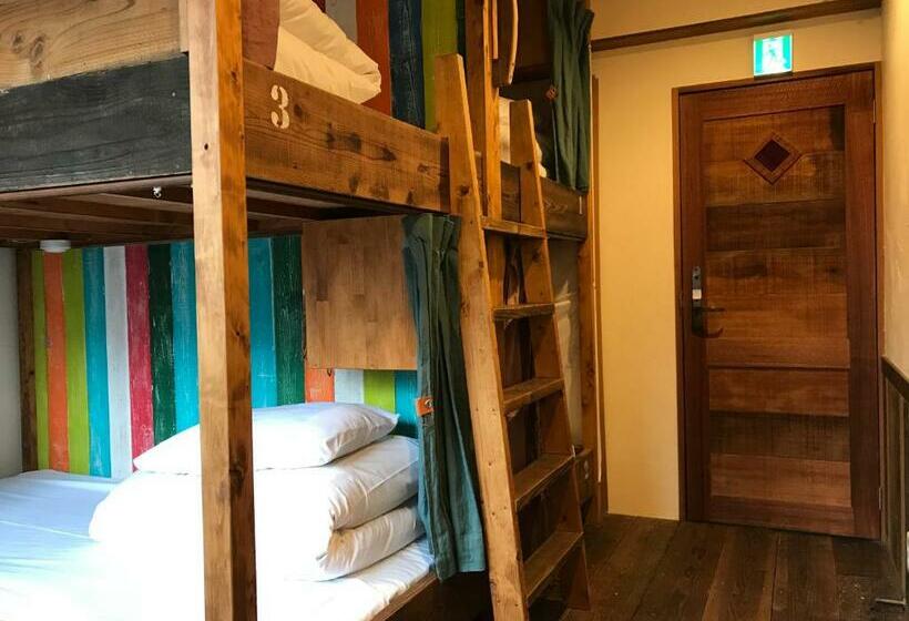 غرفة رباعية اقتصادية مع حمام مشترك, The Pax Hostel