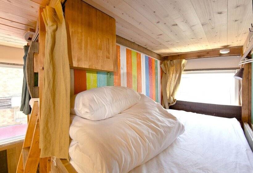 غرفة رباعية اقتصادية مع حمام مشترك, The Pax Hostel