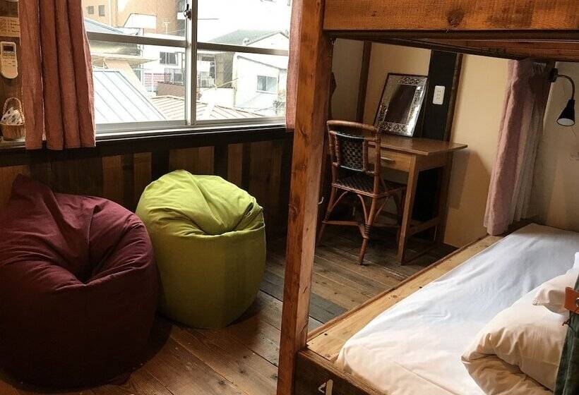 غرفة رباعية اقتصادية مع حمام مشترك, The Pax Hostel