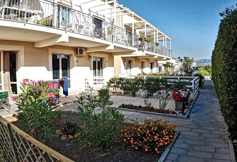 Huoneisto 2 Makuuhuonetta, Asinaro Residence   Fronte Mare